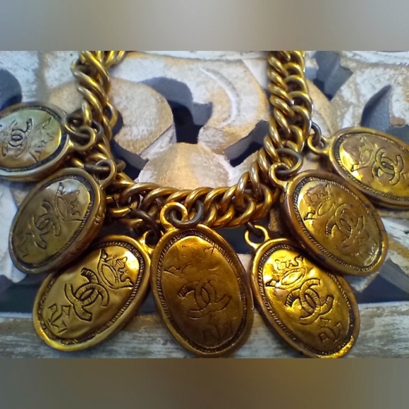 Vintage Chanel Charm Bracelet  - 100% Authentic - Picture 3 of 4